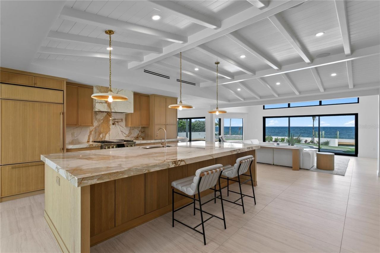 2580 E Bay Isle Drive Se, Saint Petersburg, FL 33705 Photo