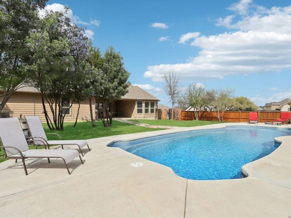 117 texas, Castroville, TX 78009