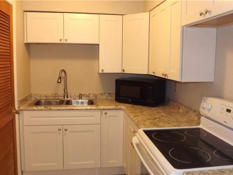 2040 Courtland Avenue, Kettering, OH 45420 Photo 6