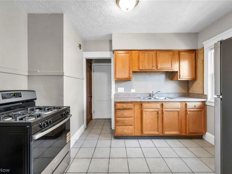 3592 E 106th Street, Cleveland, OH 44105 Photo 17