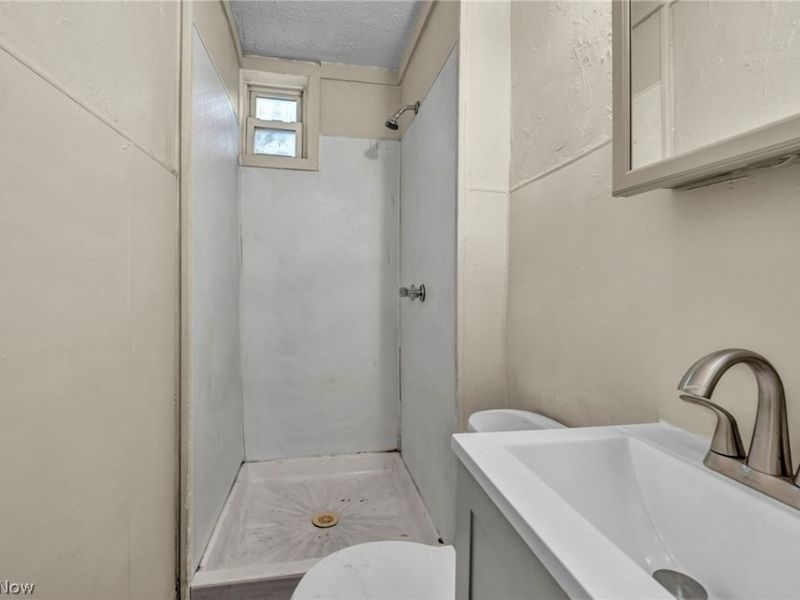 3667 E 61st Street, Cleveland, OH 44105 Photo 16