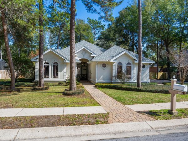831 Coldwater Creek Circle, Niceville, FL 32578
