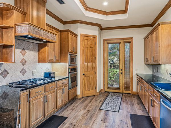 831 Coldwater Creek Circle, Niceville, FL 32578