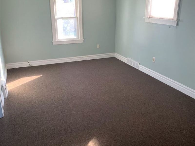 8322 Bancroft Avenue, Cleveland, OH 44105 Photo 6