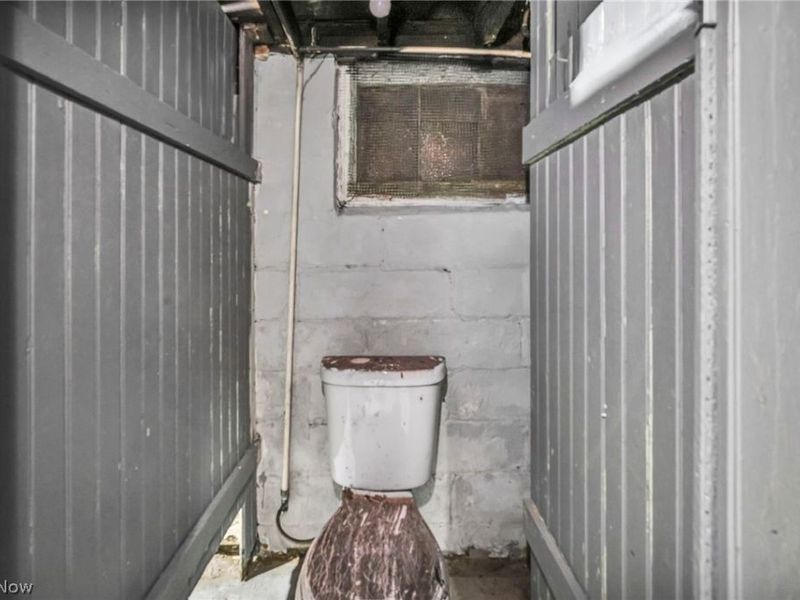 13016 Beachwood Avenue, Cleveland, OH 44105 Photo 35