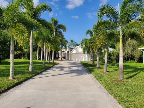 6711 Dickinson Terrace, Port St. Lucie, FL 34952