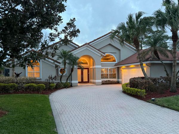 1312 SW Bent Pine Cove, Port Saint Lucie, FL 34986