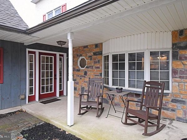 2620 HILLCREST AVENUE , NORRISTOWN, PA 19401