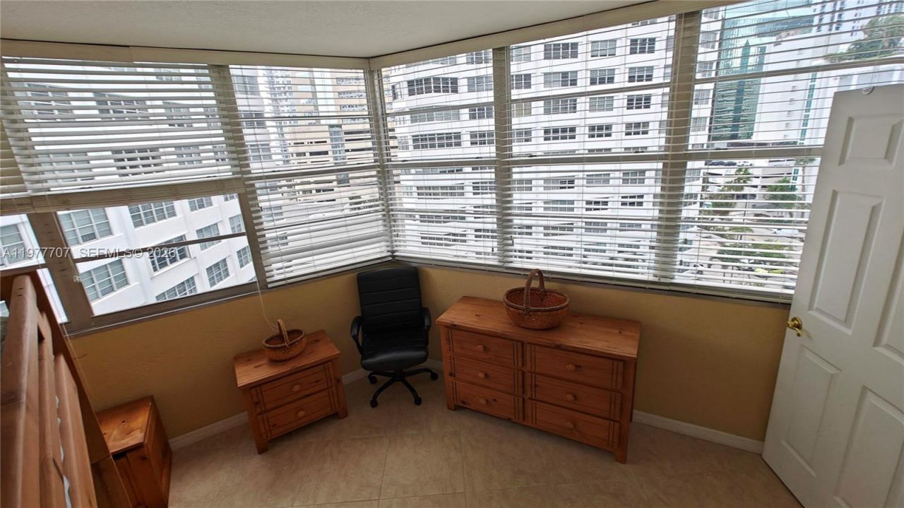 825 Brickell Bay Dr, Unit 841, Miami, FL 33131 Photo