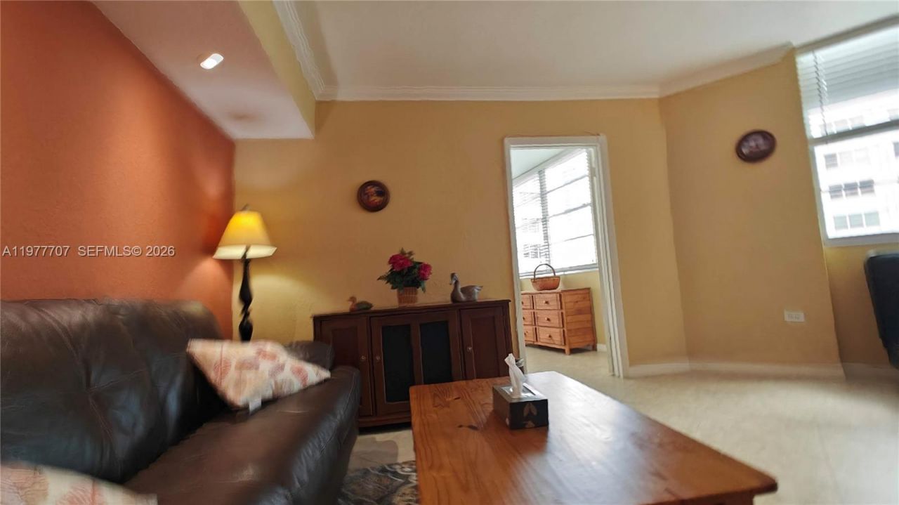 825 Brickell Bay Dr, Unit 841, Miami, FL 33131 Photo