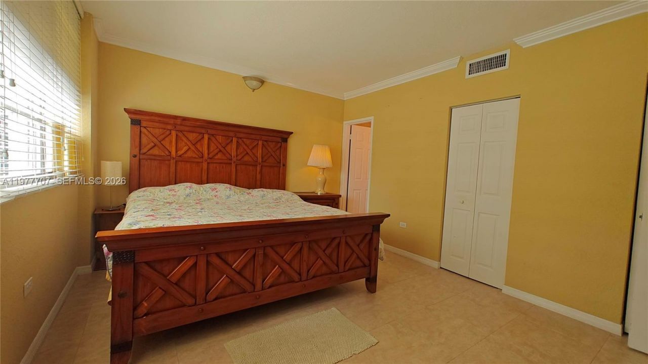 825 Brickell Bay Dr, Unit 841, Miami, FL 33131 Photo