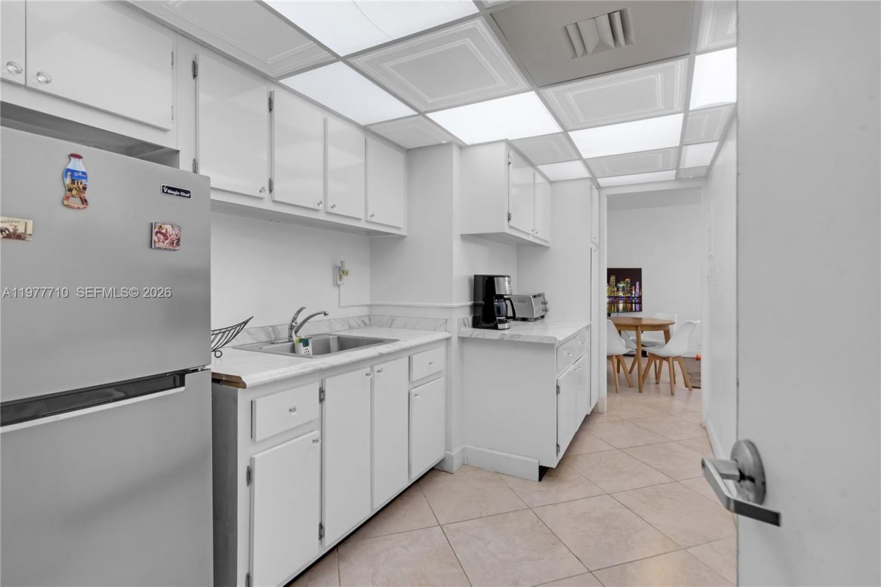 1000 West Ave , Unit 1121, Miami Beach, FL 33139 Photo