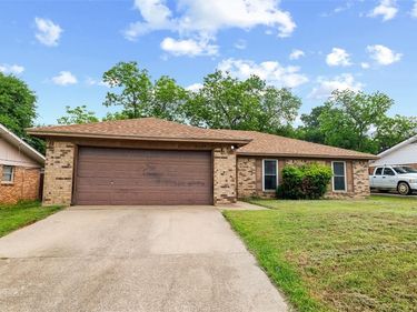 6609 Yolanda Drive, Fort Worth, TX 76112
