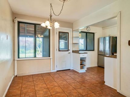 4980 Alcott Dr, Sacramento, CA 95820 Photo