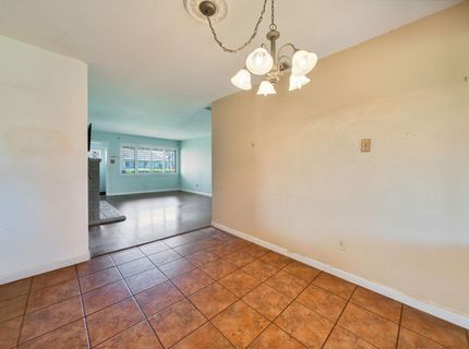 4980 Alcott Dr, Sacramento, CA 95820 Photo