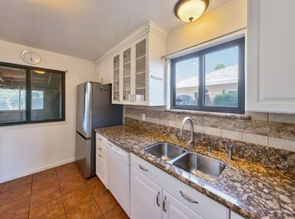4980 Alcott Dr, Sacramento, CA 95820 Photo