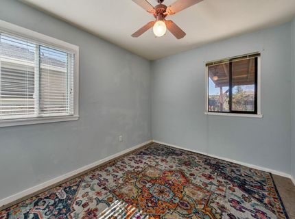 4980 Alcott Dr, Sacramento, CA 95820 Photo