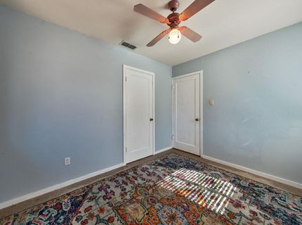 4980 Alcott Dr, Sacramento, CA 95820 Photo