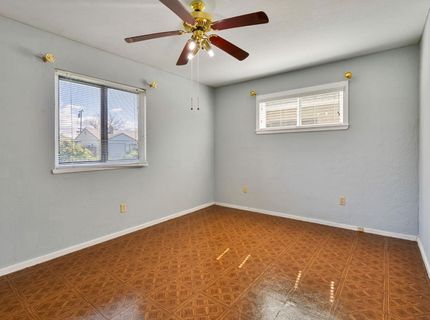 4980 Alcott Dr, Sacramento, CA 95820 Photo