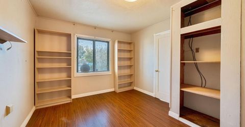 4980 Alcott Dr, Sacramento, CA 95820 Photo
