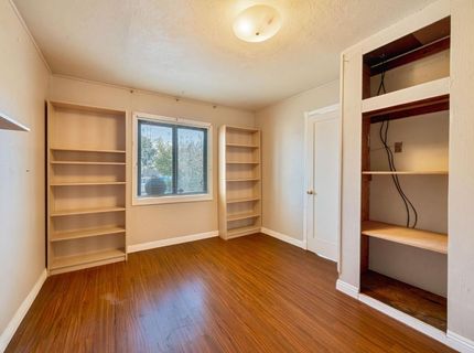 4980 Alcott Dr, Sacramento, CA 95820 Photo