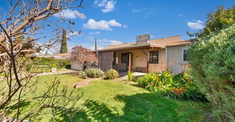 4980 Alcott Dr, Sacramento, CA 95820 Photo