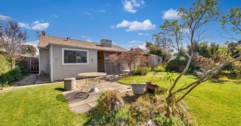 4980 Alcott Dr, Sacramento, CA 95820 Photo