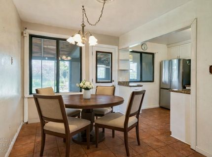 4980 Alcott Dr, Sacramento, CA 95820 Photo
