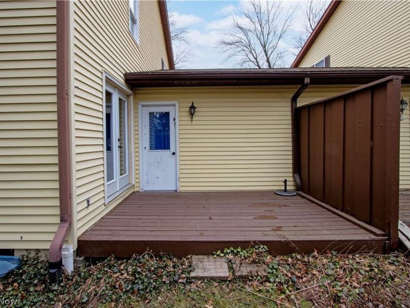 103 Oakmont Court, Wooster, OH 44691 Photo 4