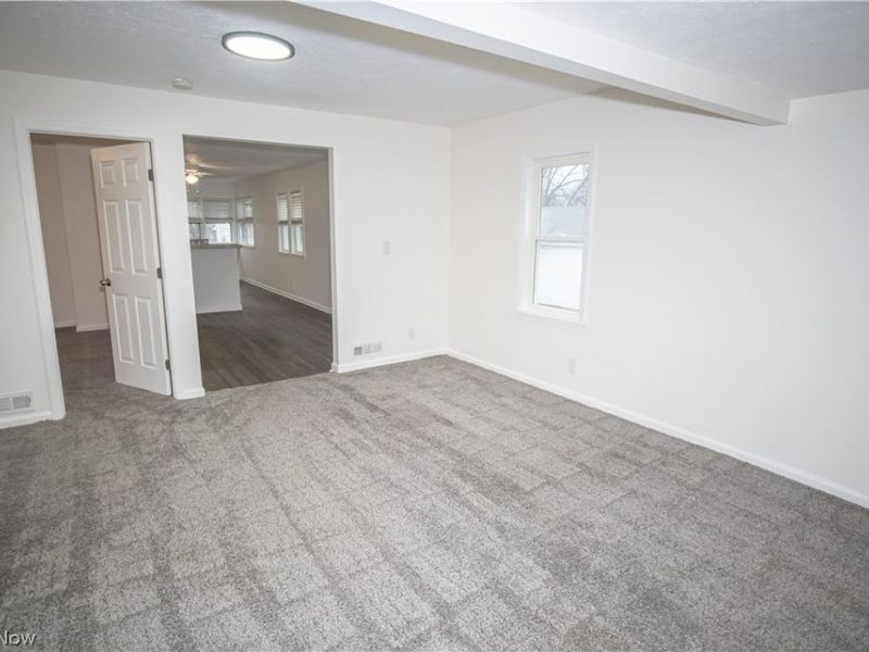 84 Thames Avenue, Bedford, OH 44146 Photo 10