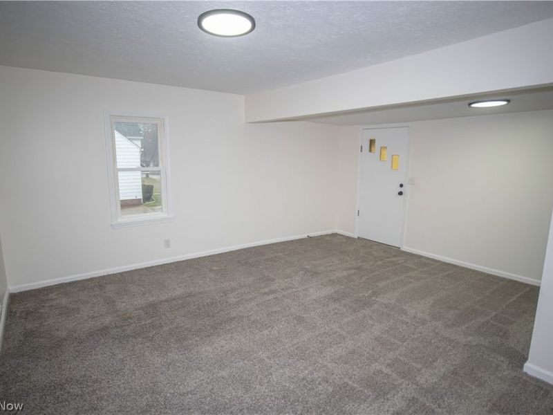 84 Thames Avenue, Bedford, OH 44146 Photo 11