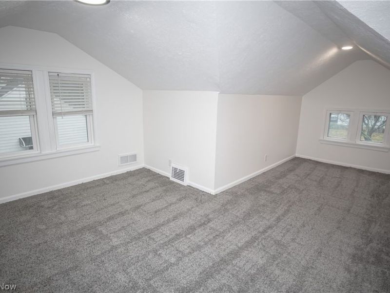 84 Thames Avenue, Bedford, OH 44146 Photo 21