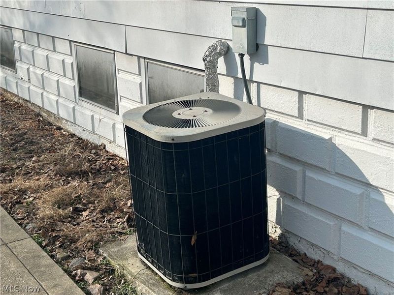 84 Thames Avenue, Bedford, OH 44146 Photo 6