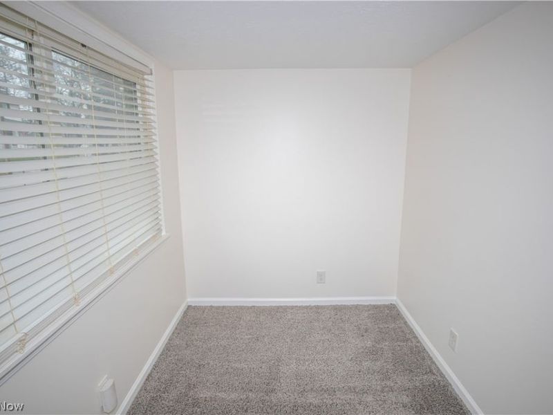 84 Thames Avenue, Bedford, OH 44146 Photo 9