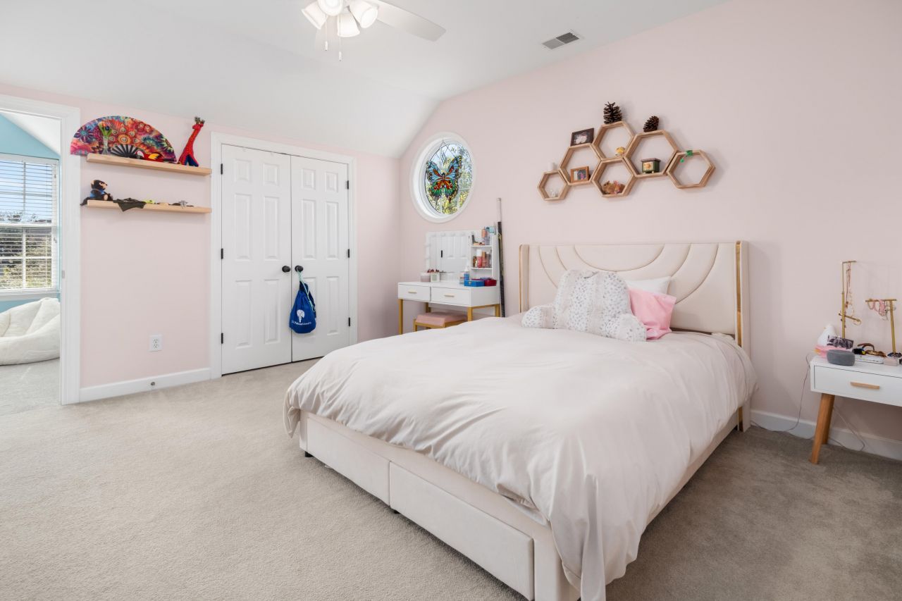 201 N Ladd Court Photo 32