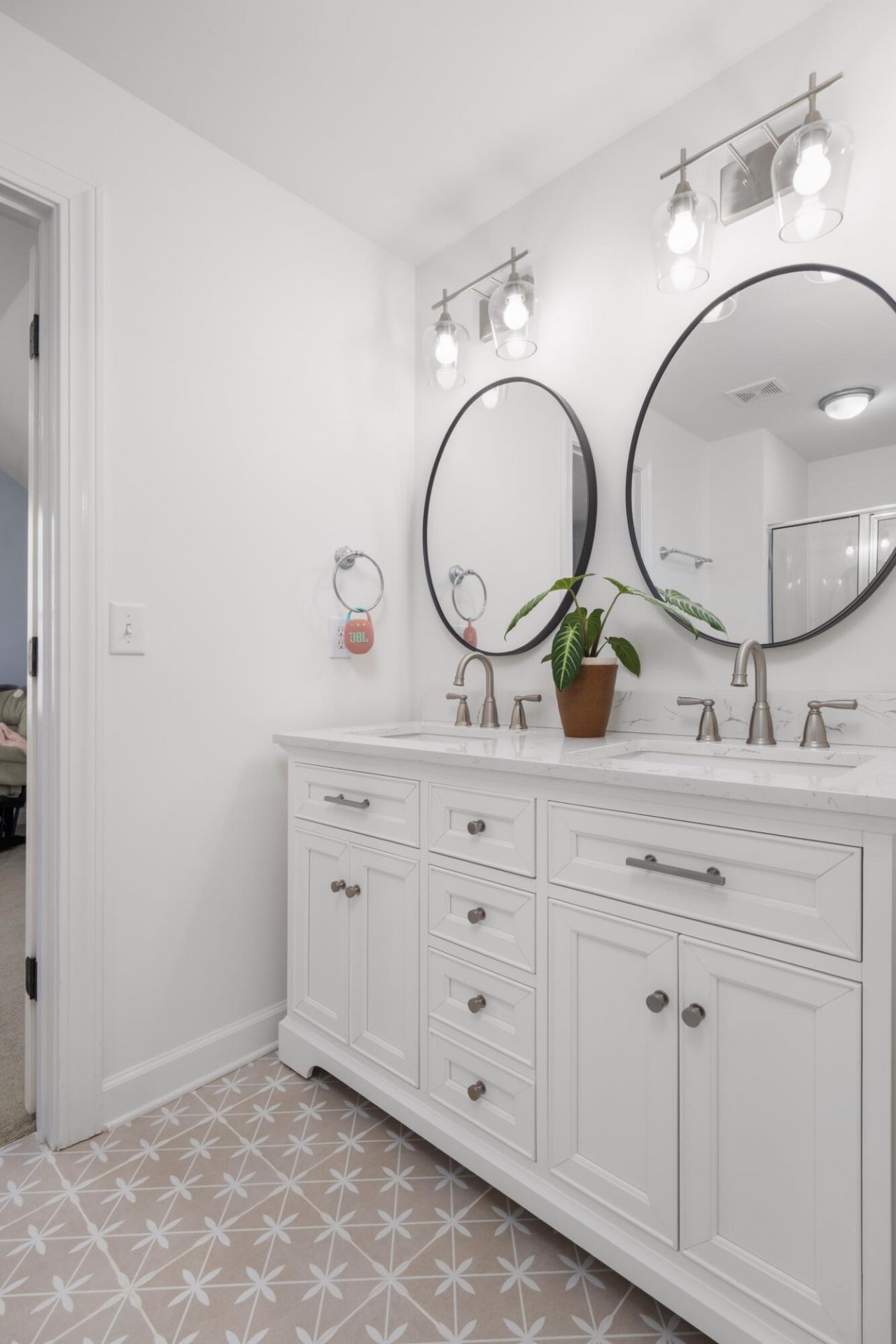 201 N Ladd Court Photo 34