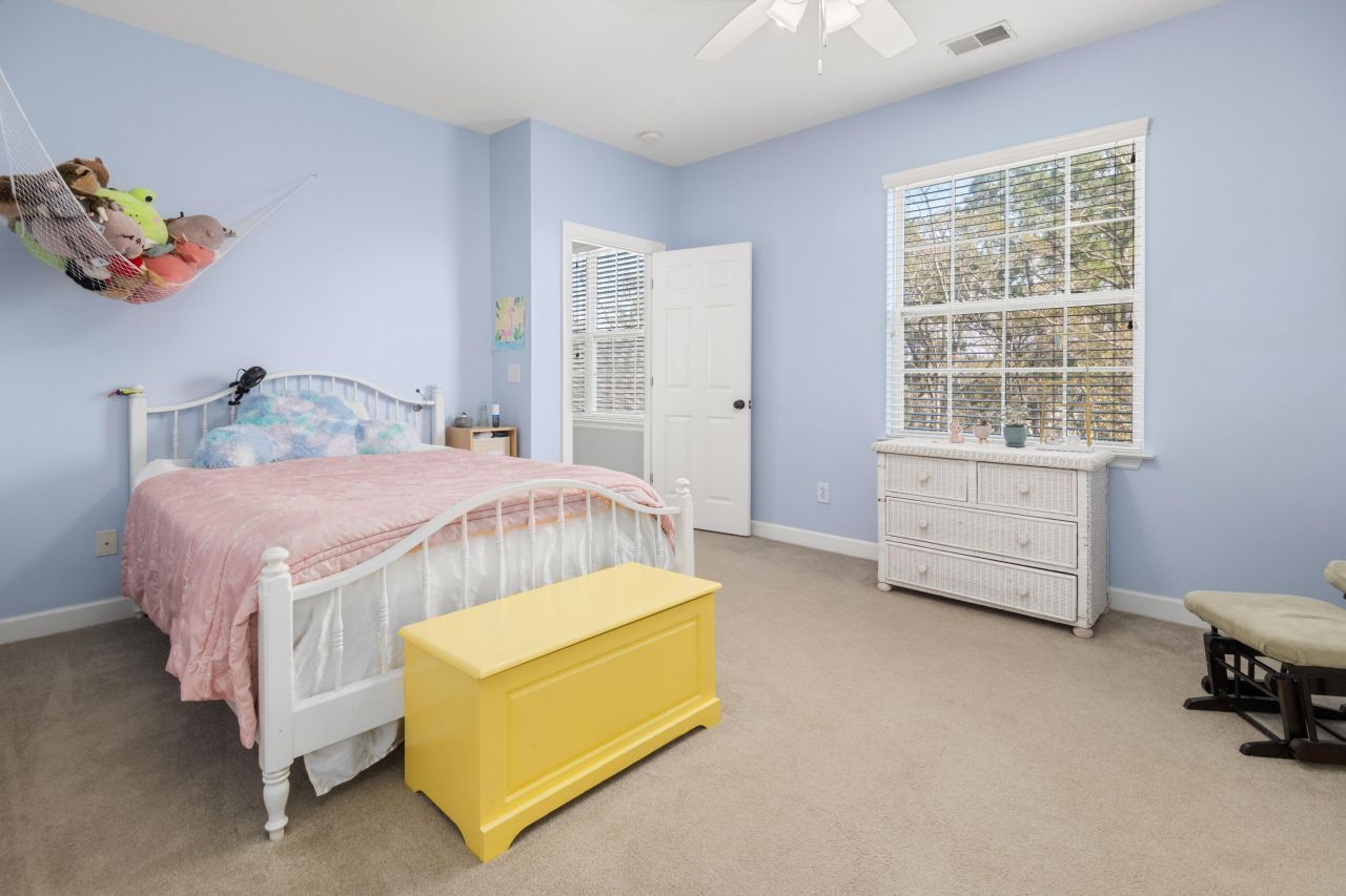 201 N Ladd Court Photo 36