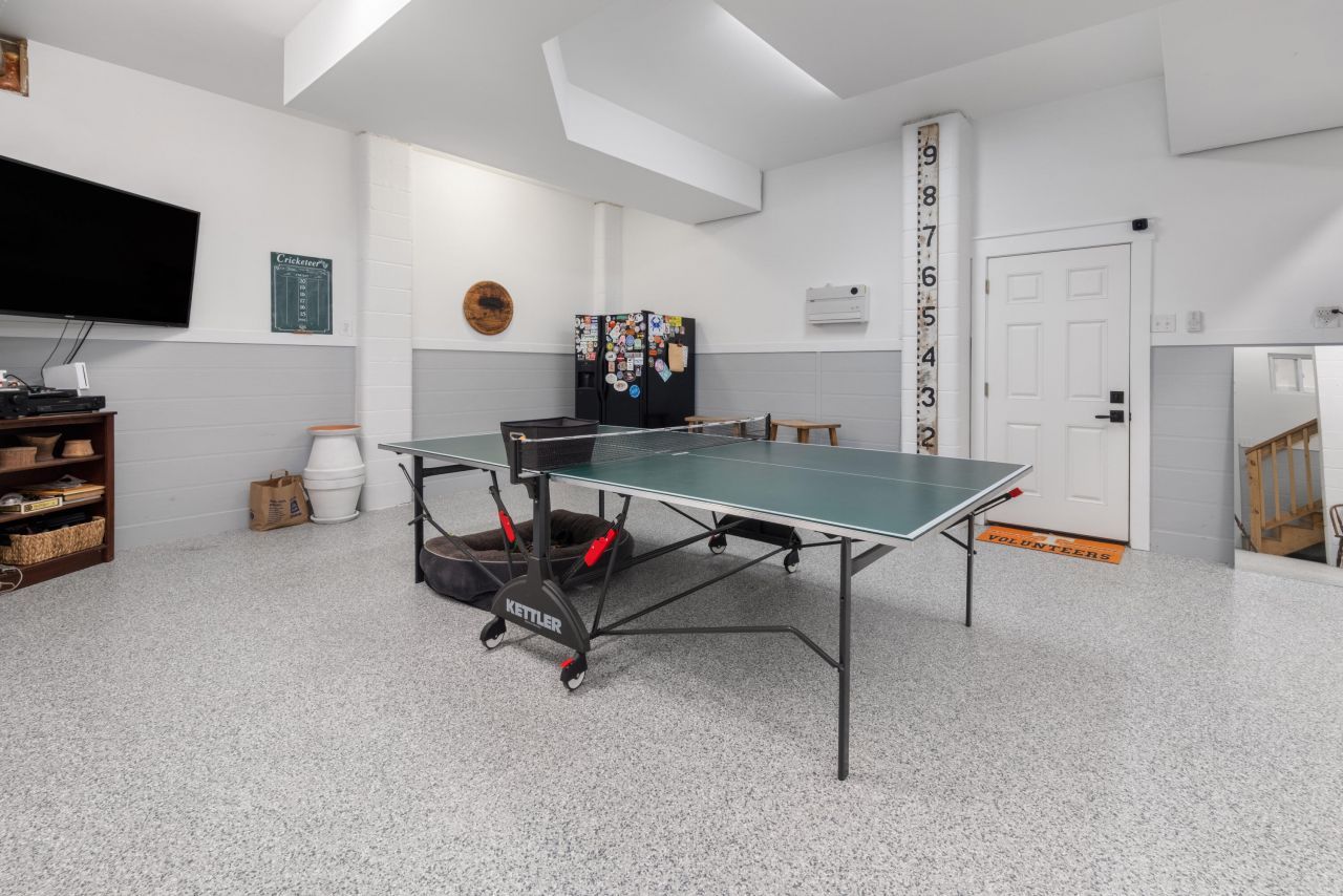 201 N Ladd Court Photo 38