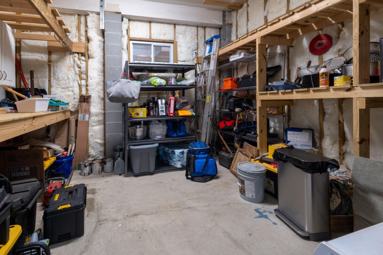 201 N Ladd Court Photo 40