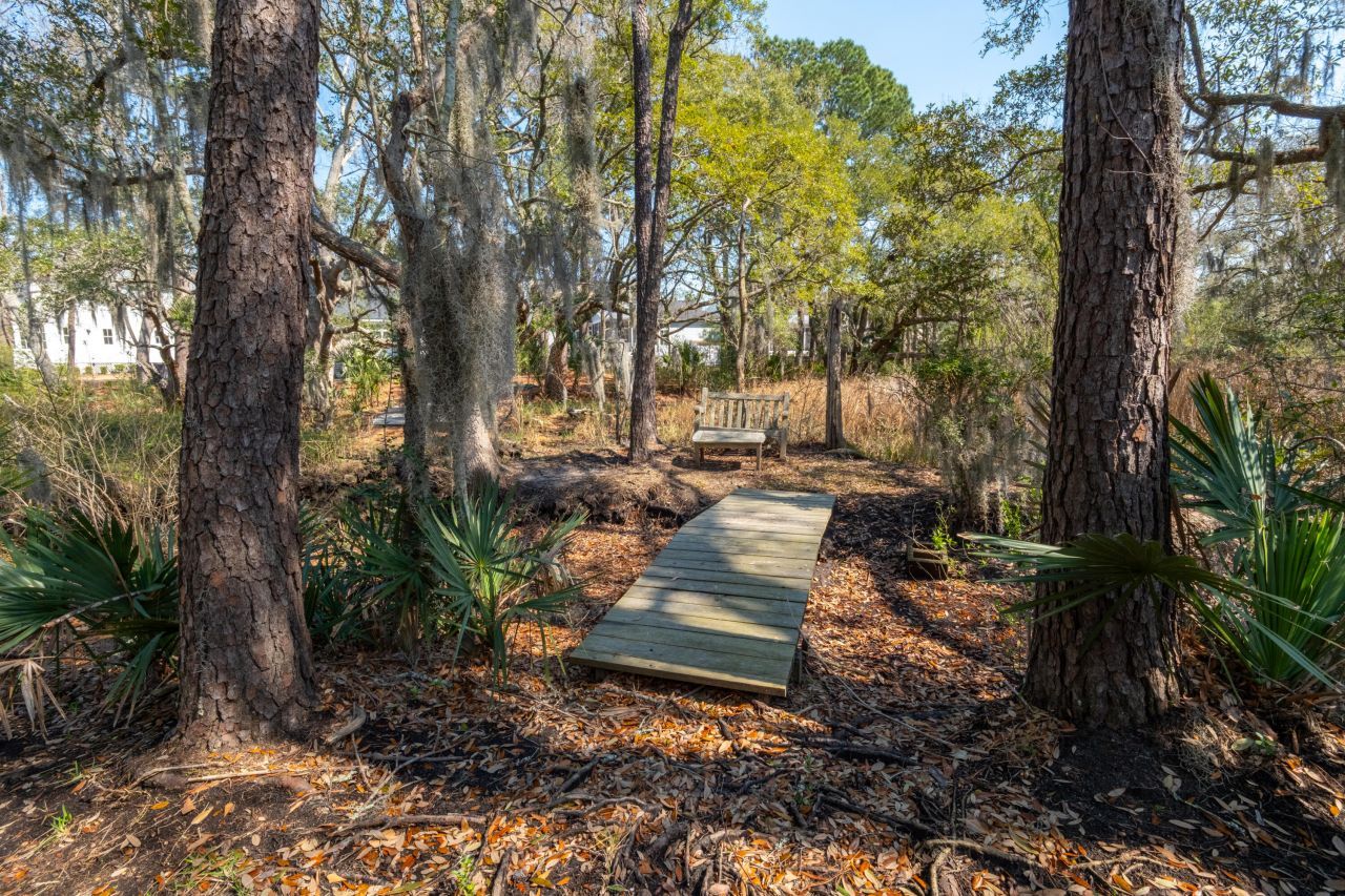 201 N Ladd Court Photo 50