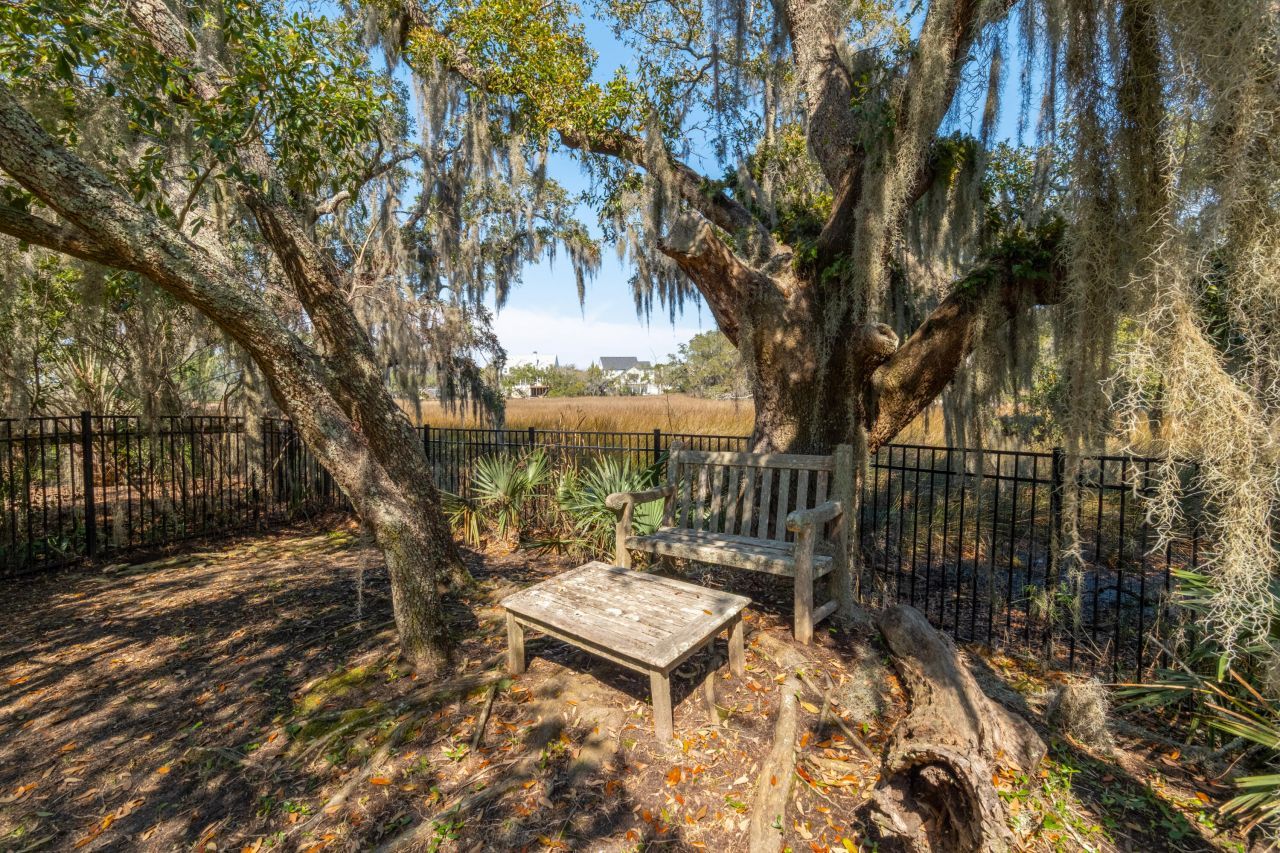 201 N Ladd Court Photo 55