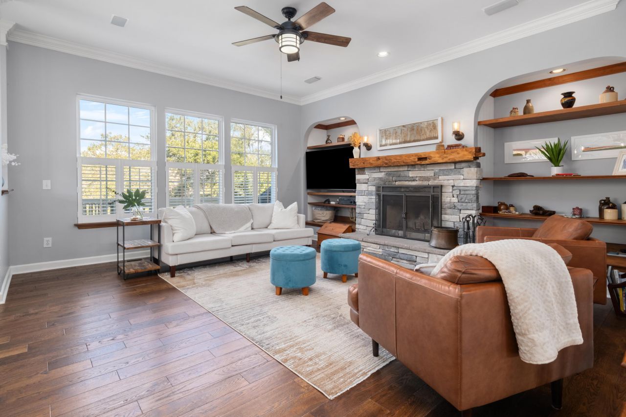 201 N Ladd Court Photo 9