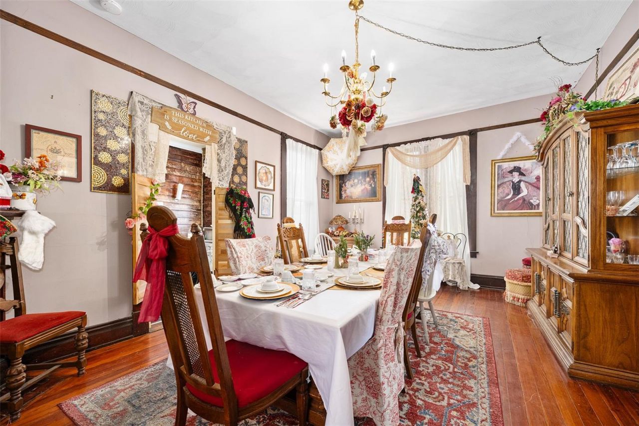 228 W Howry Avenue , Deland, FL 32720 Photo