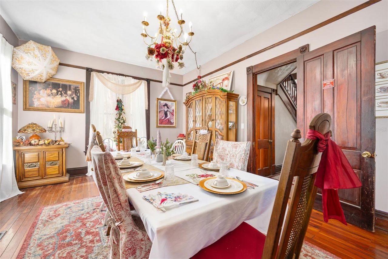 228 W Howry Avenue , Deland, FL 32720 Photo