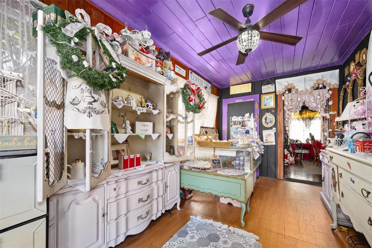 228 W Howry Avenue , Deland, FL 32720 Photo