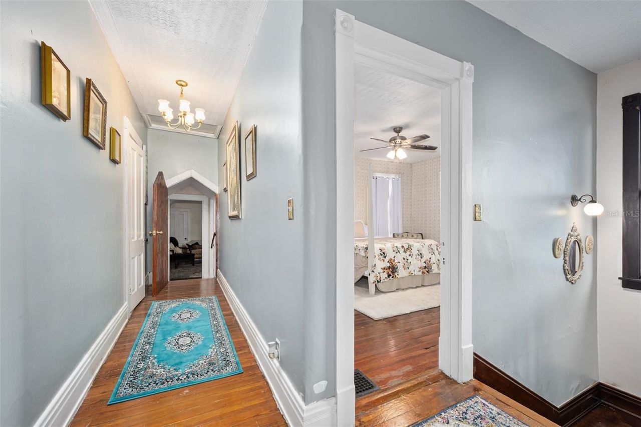 228 W Howry Avenue , Deland, FL 32720 Photo