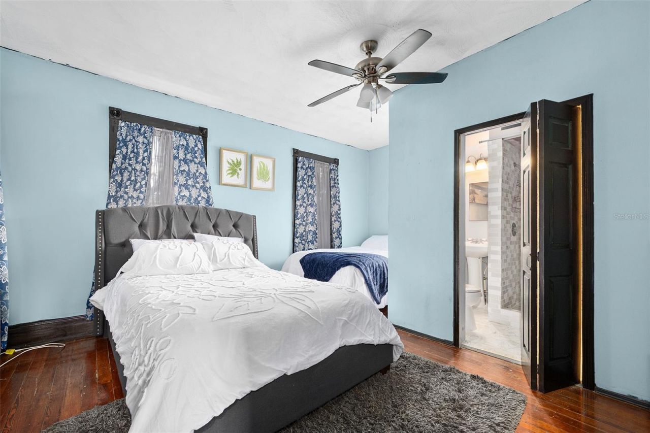 228 W Howry Avenue , Deland, FL 32720 Photo