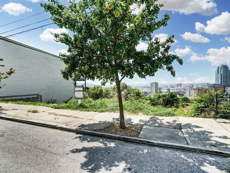 375 Oregon Street, Cincinnati, OH 45202 Photo 2