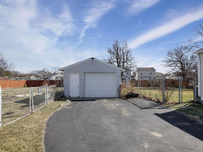 2528 Dwiton Court, Grove City, OH 43123 Photo 4