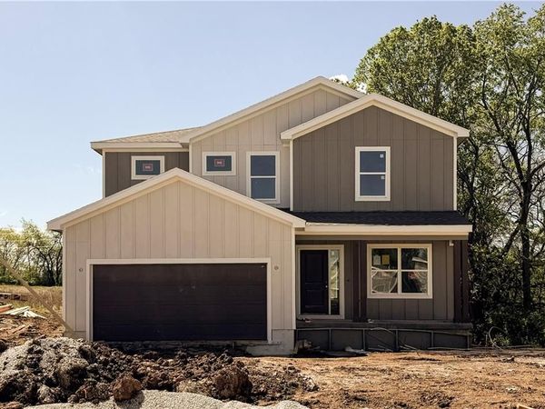 809 Glenn Circle, Raymore, MO 64083